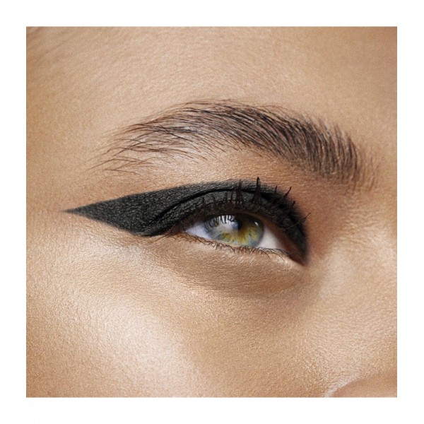 Stick Pentru Ochi Aqua Resist Shadow 1 Black Make UP For Ever