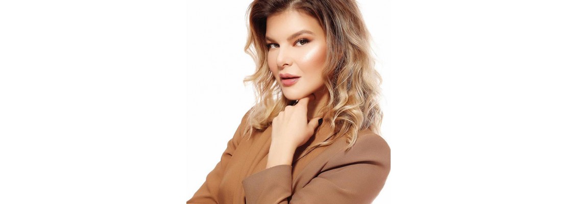 Alexandra Flămînzeanu - Cum să îți construiești cariera de make-up artist | Podcast episodul 3